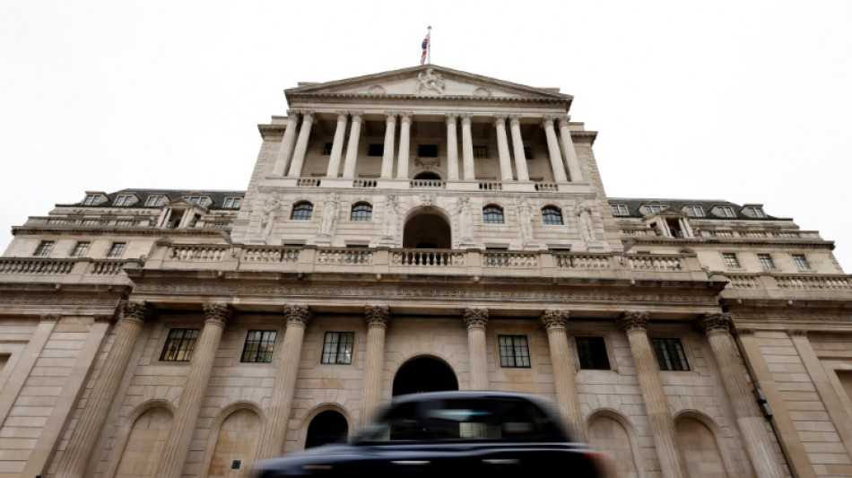 El Banco de Inglaterra sube su tasa medio punto, a 2,25%, y prev&eacute; recesi&oacute;n en el tercer trimestre