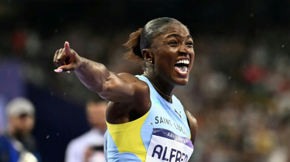 Julien Alfred supera Sha'Carri Richardson e &eacute; ouro nos 100m rasos feminino