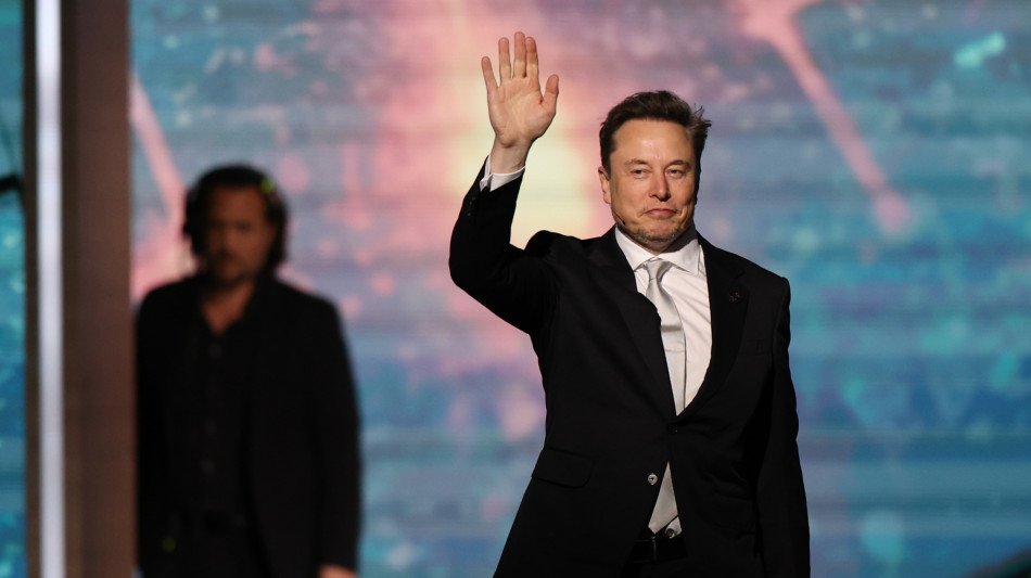 Musk su X, 'è il momento di fondare un nuovo partito?'