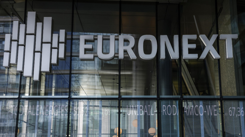 Borsa: Europa migliora dopo il Pil dell'Eurozona, Milano -0,35%