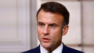 Toujours en qu&ecirc;te d'un Premier ministre, Macron reprend ses bons offices