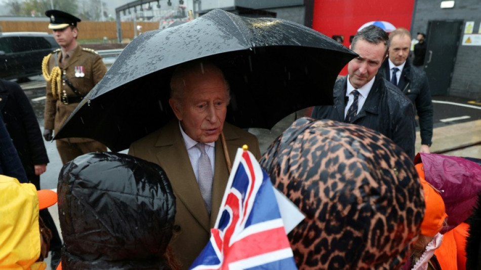 Rei Charles III celebra 77 anos decidido a continuar trabalhando, apesar de seu c&acirc;ncer