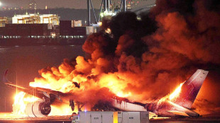 Probable collision entre deux avions &agrave; l'a&eacute;roport de Tokyo-Haneda