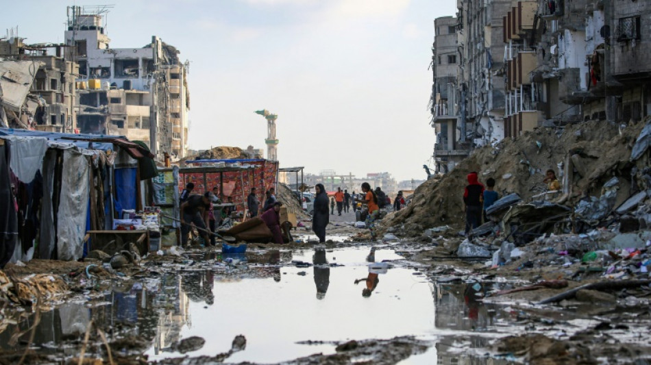 Gaza: violents combats dans le nord, premier d&eacute;chargement d'aide sur la c&ocirc;te 