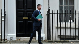 La econom&iacute;a brit&aacute;nica crecer&aacute; un 0,6% este a&ntilde;o y su gobierno busca "mayor productividad"