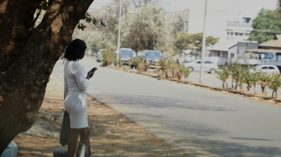 Au Zimbabwe, la vuln&eacute;rabilit&eacute; des prostitu&eacute;es apr&egrave;s les coupes dans l'aide am&eacute;ricaine