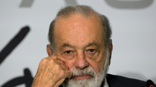 El magnate Slim dice que el problema "m&aacute;s importante" de M&eacute;xico es su petrolera estatal