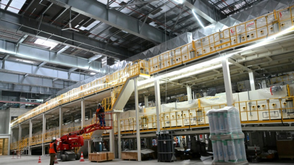 Francia inaugura su primera f&aacute;brica de bater&iacute;as para autos el&eacute;ctricos