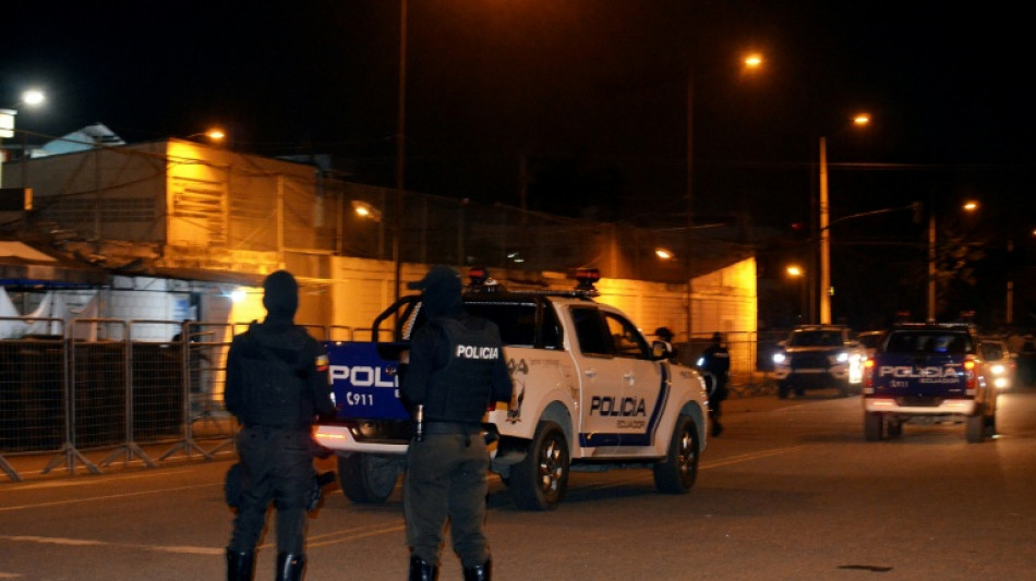 Al menos 31 presos mueren en una cárcel de Ecuador durante una jornada violenta