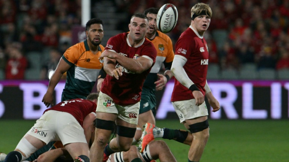 England rugby coach Borthwick considering moving Earl to centre