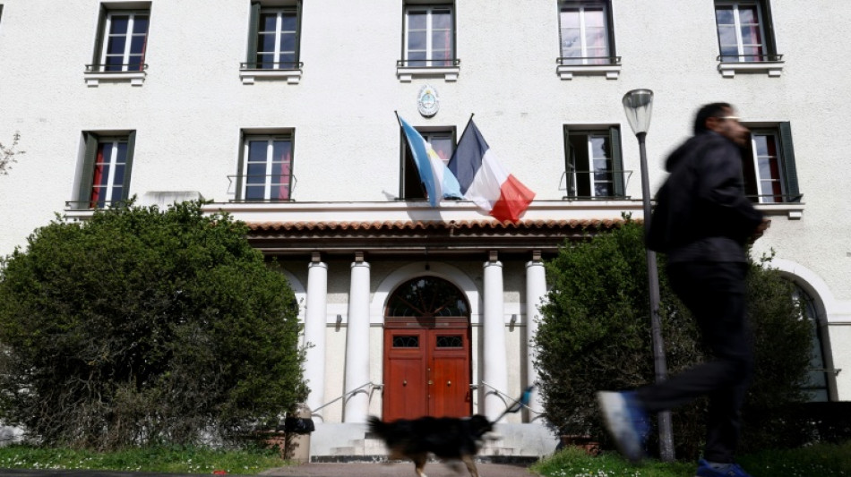 Diretor da Casa Argentina em Paris renuncia ao cargo