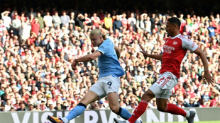Foot: Arsenal et Manchester City se neutralisent, bonne affaire pour Liverpool