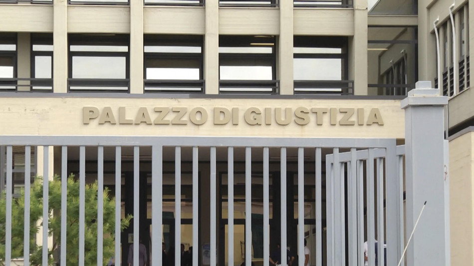 Intossicati da botulino, sequestro prodotto in tutta Italia