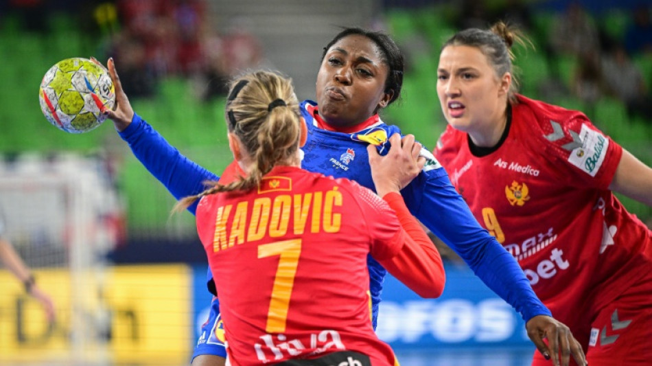 Euro-2022 de hand: les Bleues mat&eacute;es par le Mont&eacute;n&eacute;gro et priv&eacute;es de m&eacute;daille