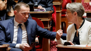 Inflexible sur les retraites, Macron assure vouloir "continuer &agrave; tendre la main" aux syndicats