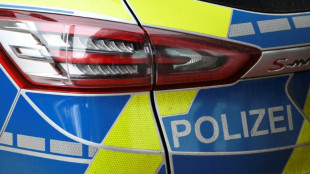 Mann nach viralem Video ermittelt: Motorradfahrer in Nordrhein-Westfalen mit Gewehr bedroht