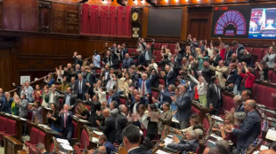 Legge elettorale, bagarre alla Camera, opposizioni 'occupano' Aula