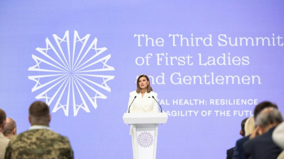 Tears, stars and 'soft power' at Kyiv mental health summit

