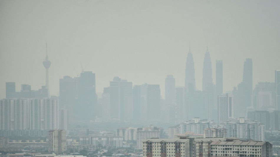 Malaisie : ensemencement de nuages pour contrer la fum&eacute;e des incendies d'Indon&eacute;sie