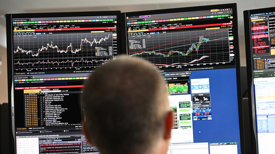 Lo spread tra Btp e Bund stabile a 98 punti
