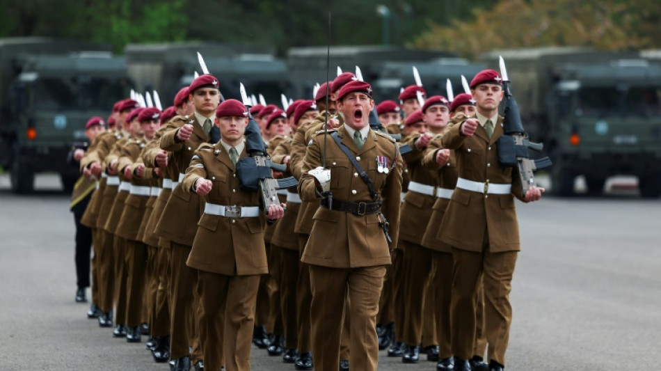 Fu&szlig;ballfan findet sensible Dokumente &uuml;ber britisches Milit&auml;r auf offener Stra&szlig;e