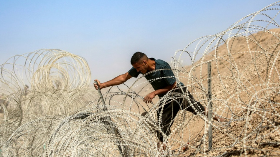 La Defensa Civil de Gaza dice que halló 55 cadáveres tras el repliegue de Israel
