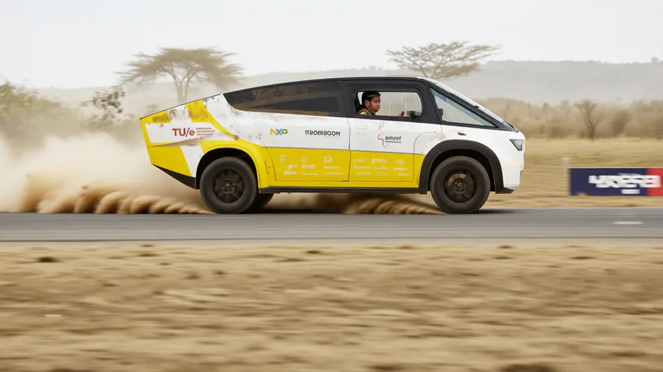 Stella Juva: l'ambulanza solare olandese supera 800 km in Kenya senza rete elettrica