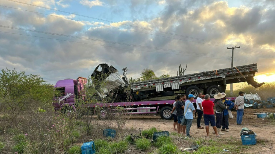 El choque entre un bus y un cami&oacute;n deja 25 muertos en Bahia, en el noreste de Brasil