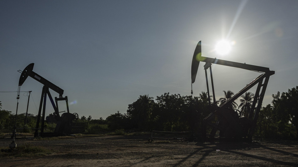 Petrolio in rialzo, il Wti &egrave; a 60 dollari al barile