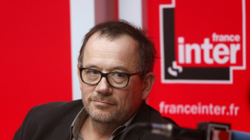De LFI à l'extrême droite, concert de critiques contre deux journalistes accusés de "complot" avec le PS