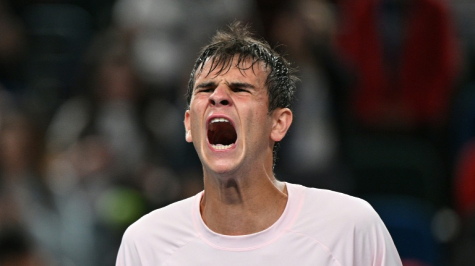 J&oacute;dar vai &agrave; semifinal do Masters 1000 de Xangai e se aproxima do ATP Finals