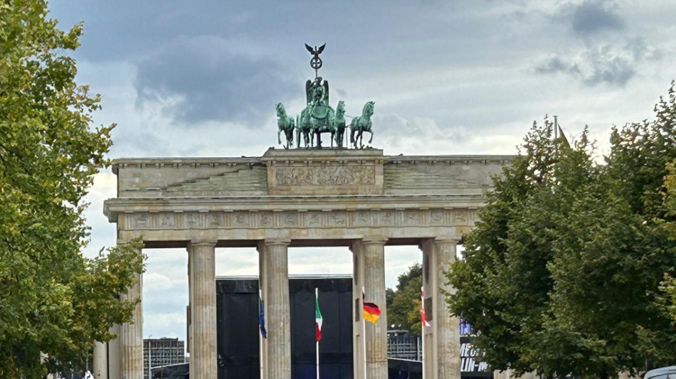 Istituti tedeschi tagliano stime Germania, Pil 0,1% nel 2025