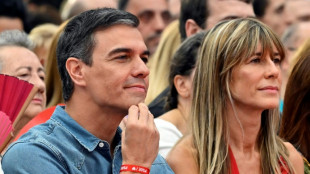 El jefe de gobierno espa&ntilde;ol anunciar&aacute; el lunes si dimite, por investigaci&oacute;n contra su esposa