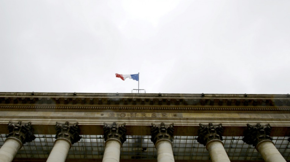 La Bourse de Paris termine en baisse, d&eacute;b&acirc;cle pour Dassault Systemes