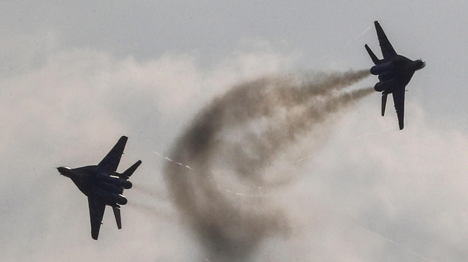 Media, 3 jet russi violano lo spazio aereo estone