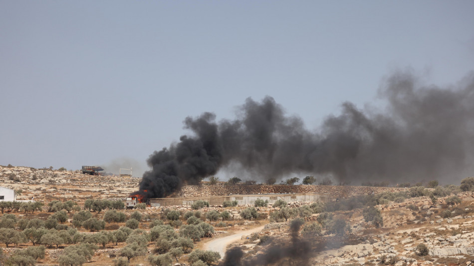 Palestinesi, '33 i feriti per il raid israeliano a Ramallah'