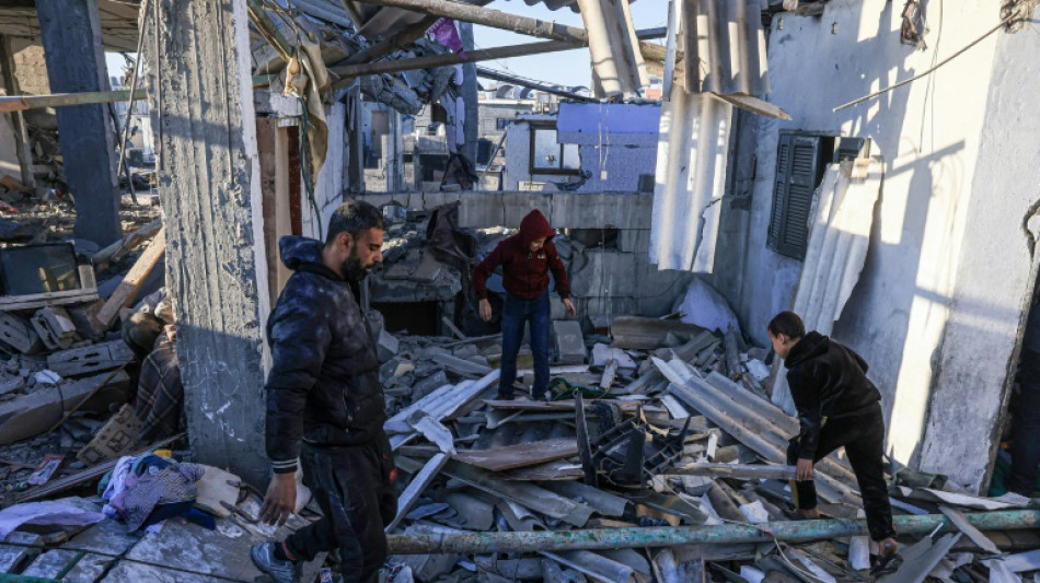 Israel continua ofensiva militar implac&aacute;vel contra Hamas em Gaza