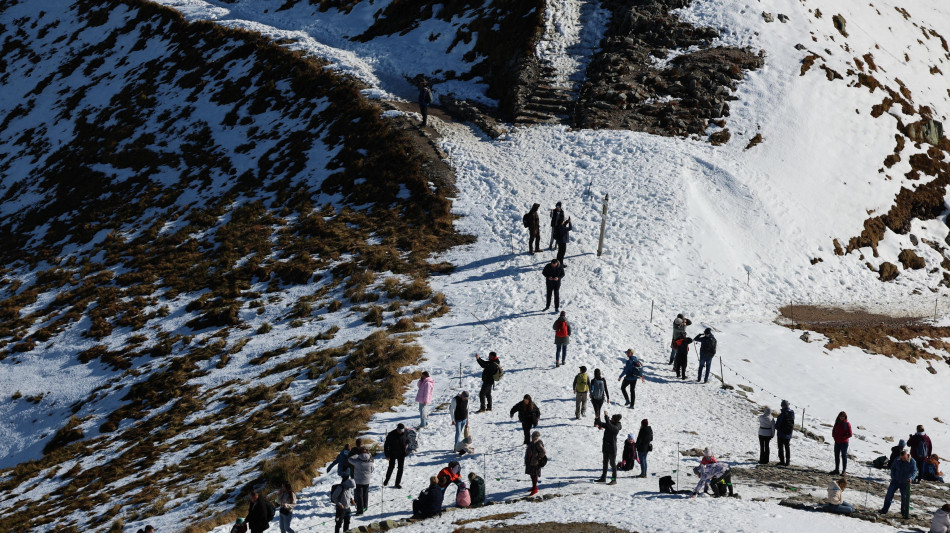Turisti distratti, il soccorso alpino sar&agrave; a pagamento