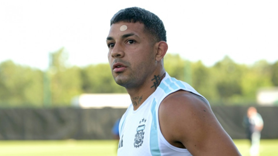 Bayer Leverkusen anuncia contrata&ccedil;&atilde;o do argentino Facundo Medina