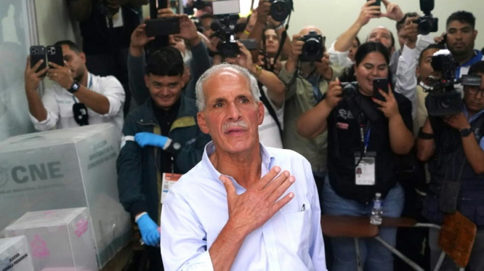 Présidentielle au Honduras : les candidats de droite, dont celui adoubé par Trump, au coude-à-coude