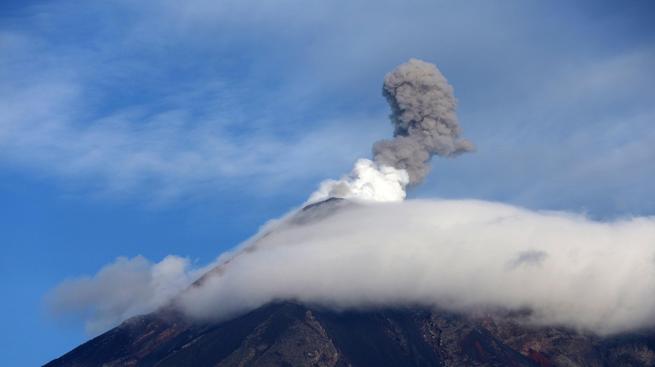 Guatemala, finita dopo 30 ore l'eruzione del vulcano Fuego