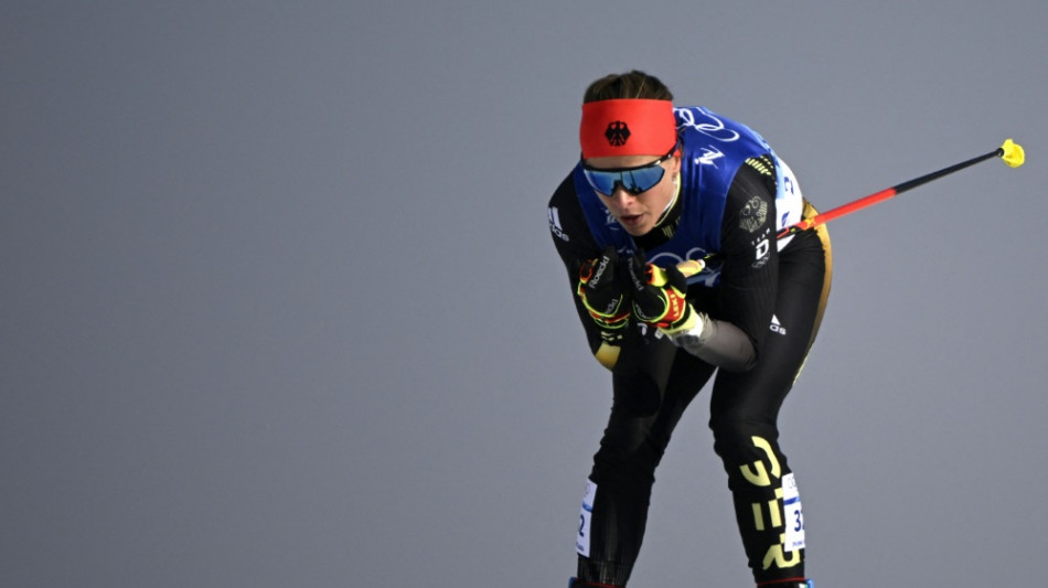 Olympiasiegerin Hennig l&auml;uft in Ruka auf das Podest