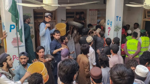 Pakistan : 32 enfants et une enseignante tu&eacute;s dans l'effondrement du toit de leur &eacute;cole