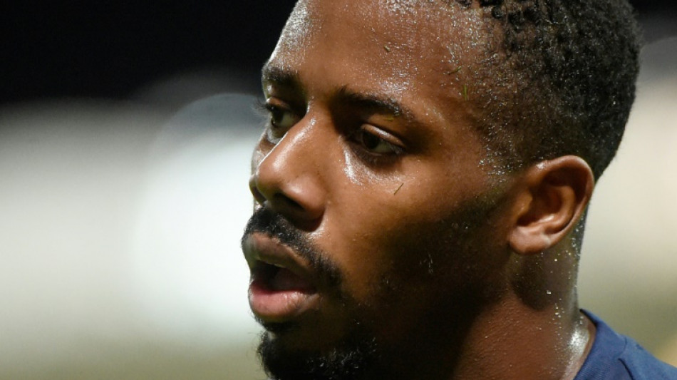 Botafogo cancela contrata&ccedil;&atilde;o do lateral portugu&ecirc;s Manaf&aacute; 