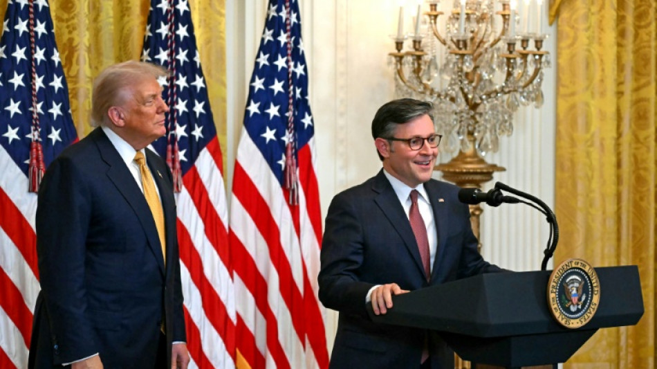 Trump exorta democratas a cederem para evitar paralisa&ccedil;&atilde;o do governo