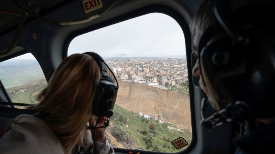 Maltempo: Meloni,governo lavora a decreto legge per risorse a regioni colpite