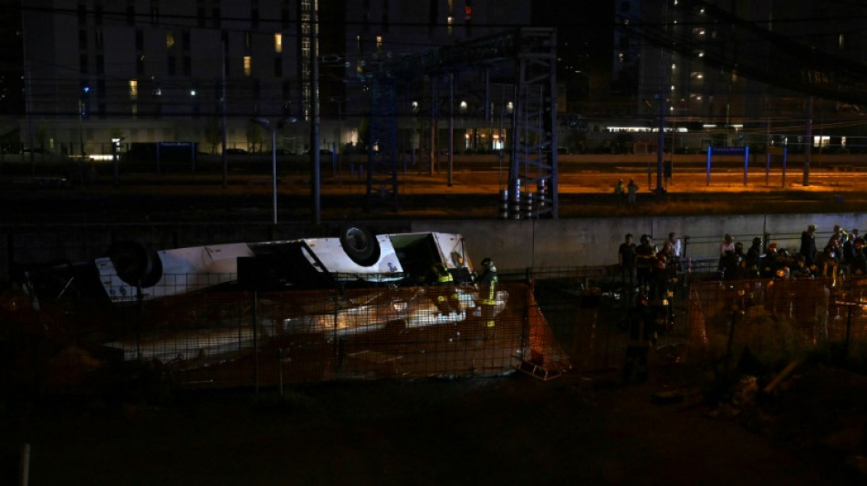 El puente del que cay&oacute; un autob&uacute;s en Venecia deb&iacute;a ser renovado, seg&uacute;n medios italianos