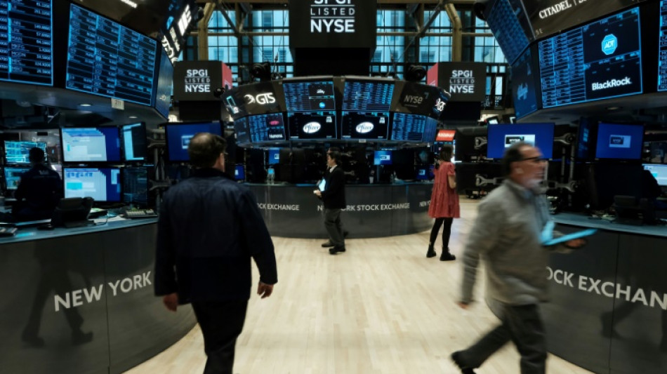 Wall Street oscille autour de l'&eacute;quilibre &agrave; l'ouverture