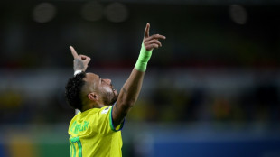 Neymar d&eacute;passe Pel&eacute; comme meilleur buteur de l'&eacute;quipe du Br&eacute;sil