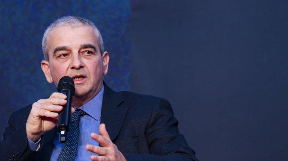 Fazzolari, dl armi? Se serve parlare anche di pace si farà